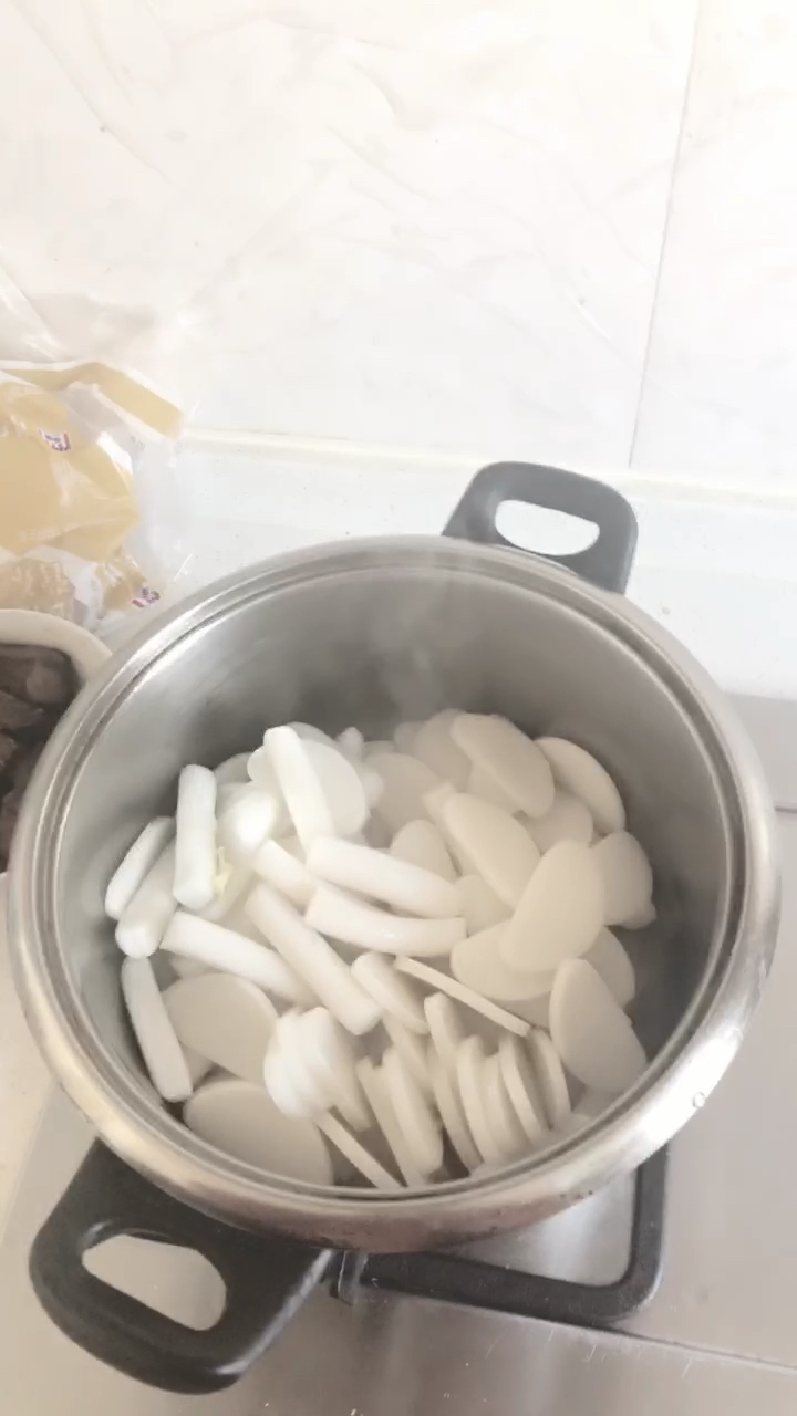咸菜年糕汤