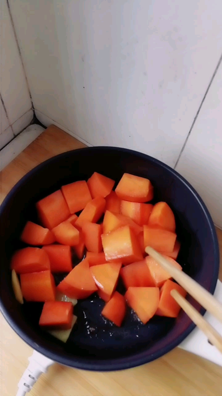 教学胡萝卜排骨汤