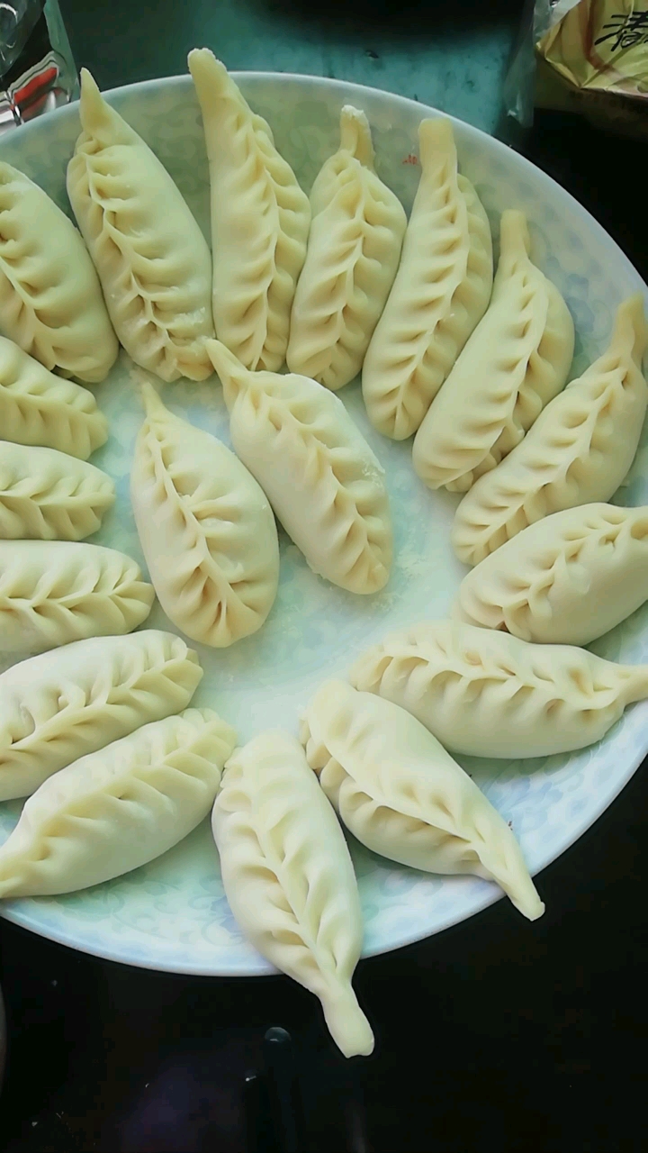 #舌尖上的旅行#自己在家包饺子