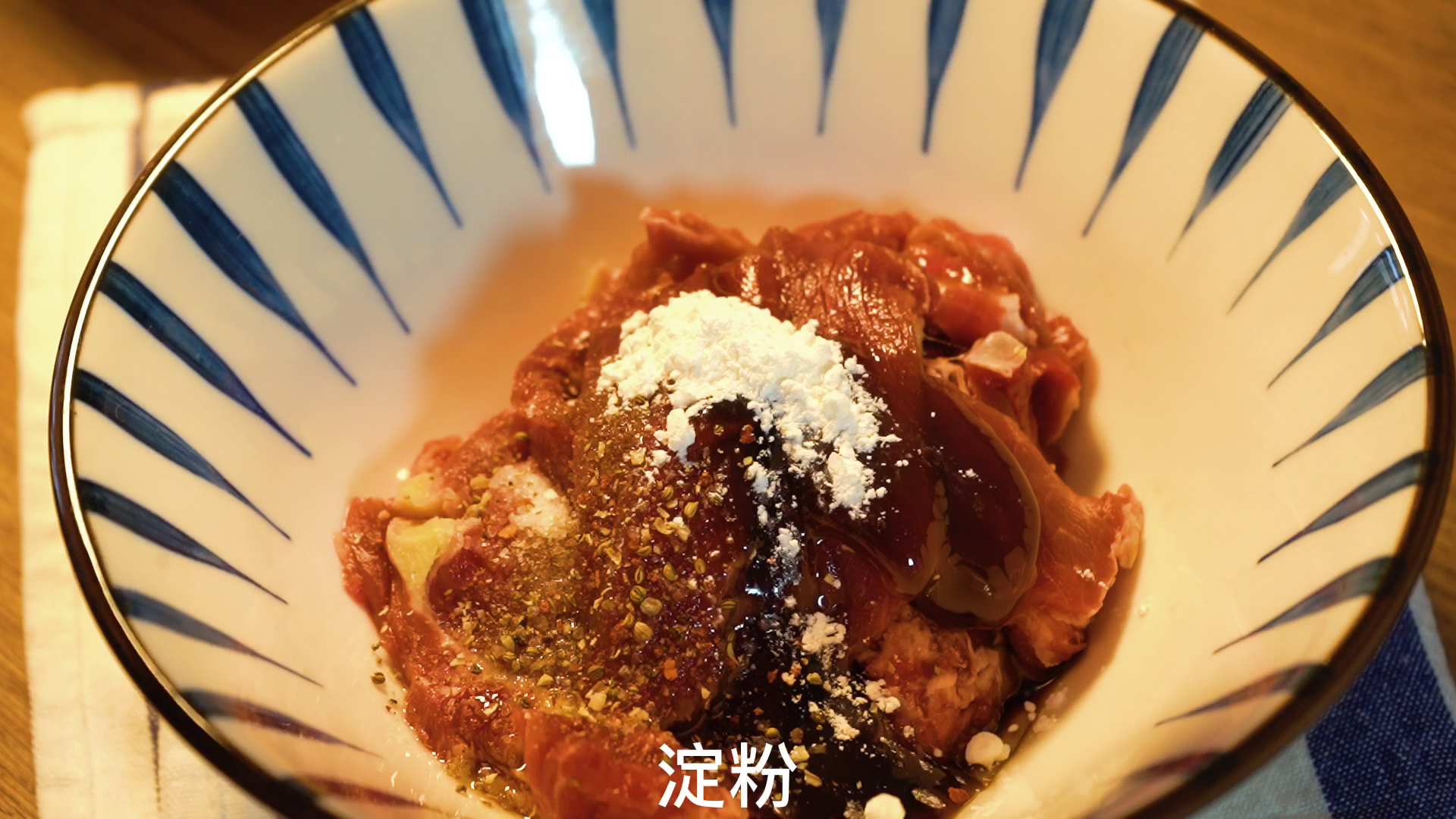 #家乡特色美食#窝蛋牛肉煲仔饭了解一下
