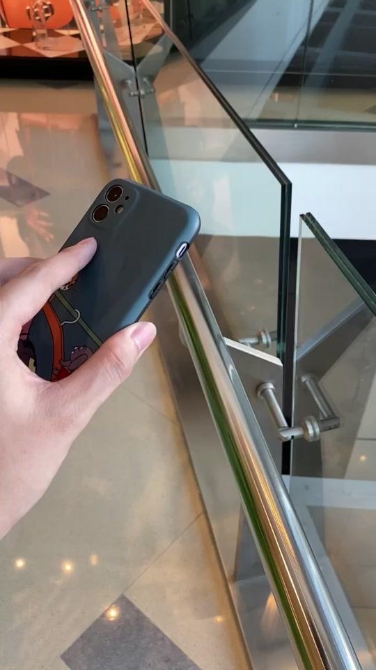 为什么就苹果的手机壳总是那么好看又高级的感觉呢#iphone11 #壁纸 #猫和老鼠