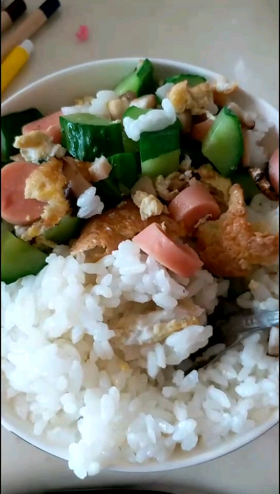 火爆网络的香菇丁黄瓜鸡蛋盖饭,孩子的最爱