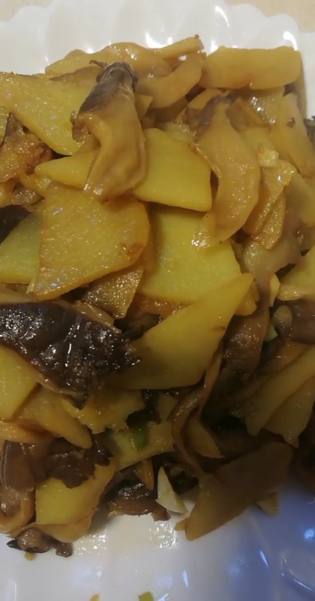 #自制美食#土豆片炒鲜蘑做法