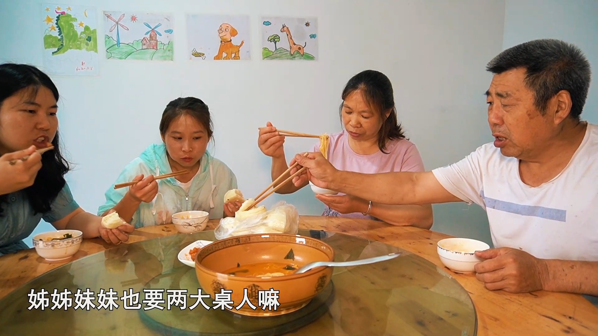 #美食记#妈妈生日，包二妹煮一盆番茄鸡蛋面挣表现，鲜香浓郁，真美味