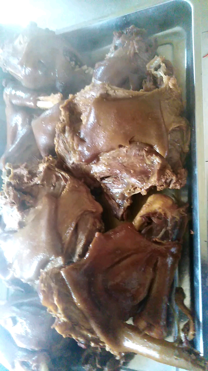 卢龙丽成家常菜～特色大锅狗肉