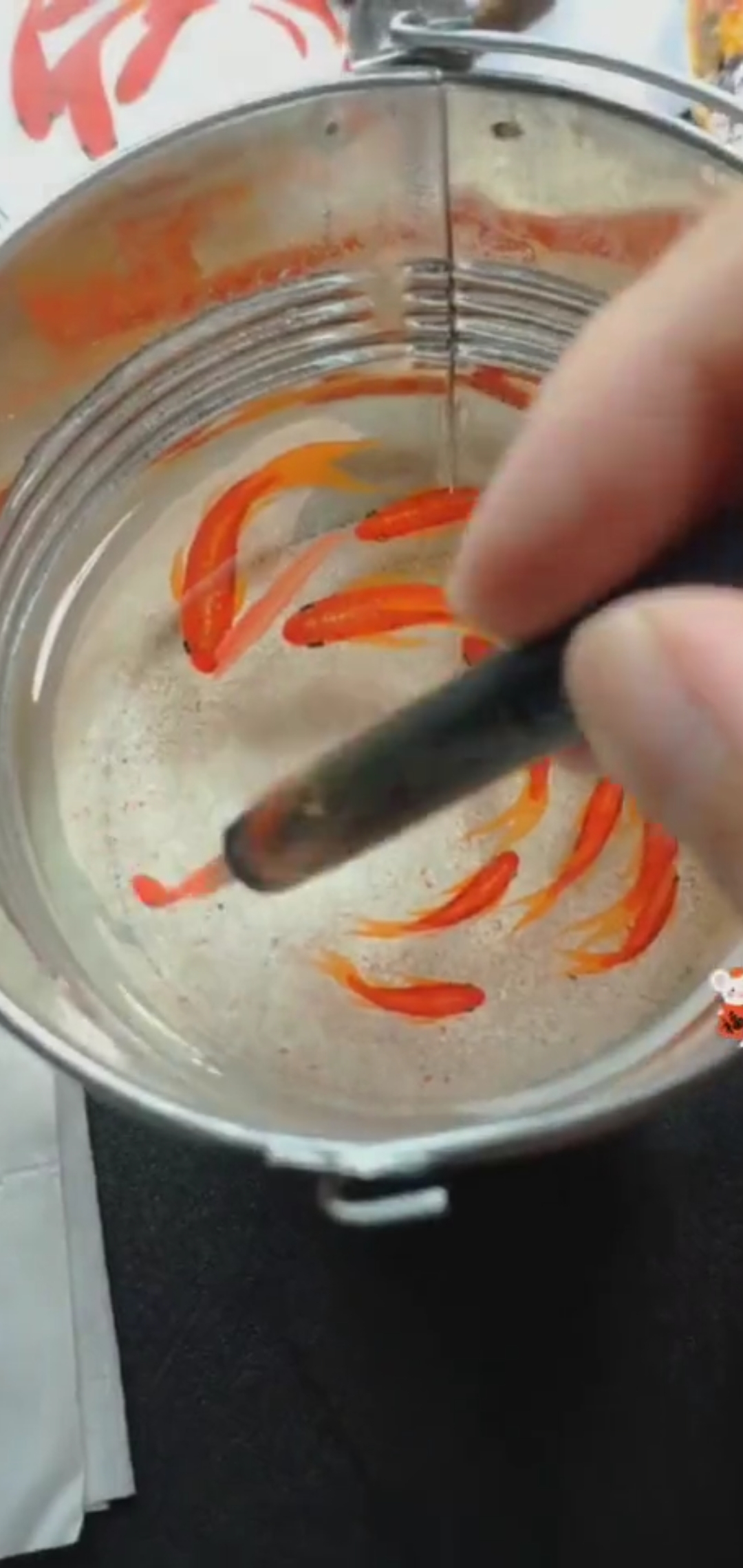 简笔画之红鲤鱼,简单模式vs困难模式,不知道的以为技能开大了 