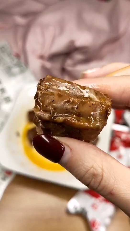 #美食#上铺想用丝袜暗示我什么