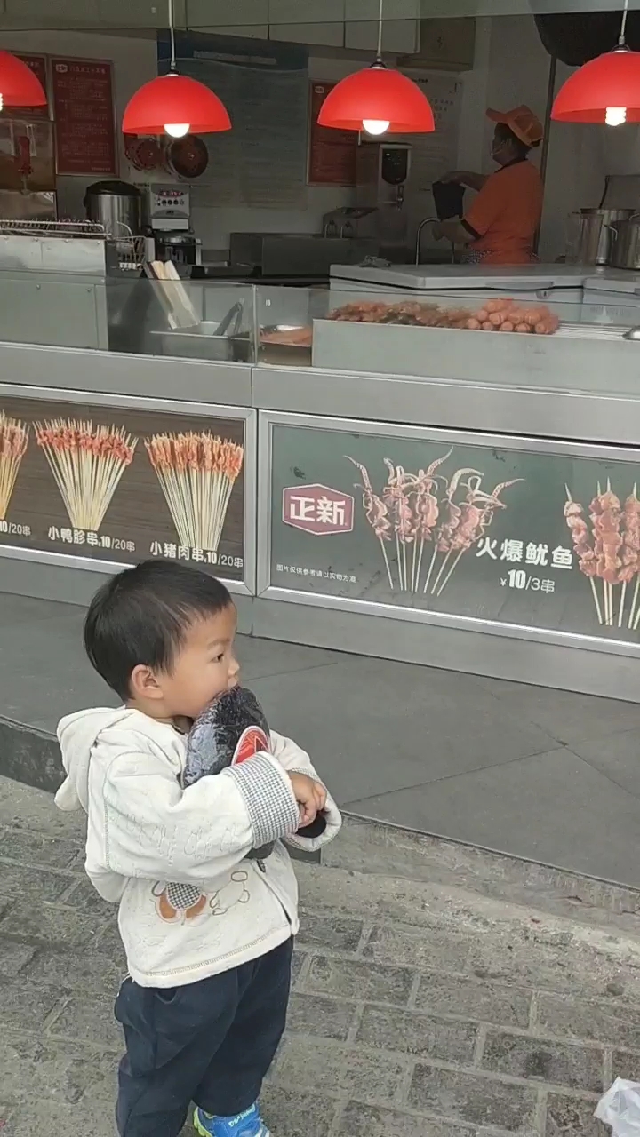 买汉堡包。