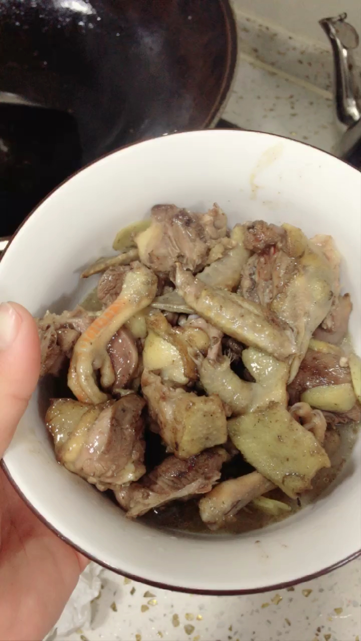 给宝贝做的营养菜—清蒸鸽子。