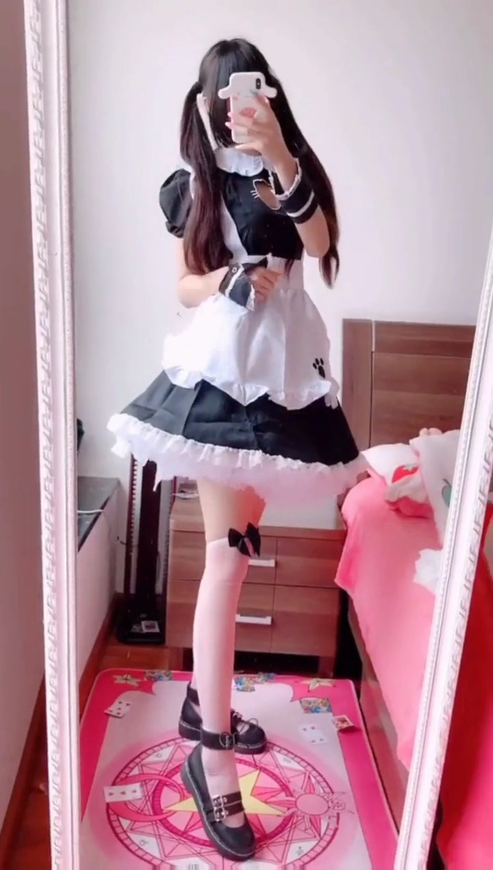 #明星娱乐#萝莉:云边有个小卖部贩卖着宇宙限量版快乐
