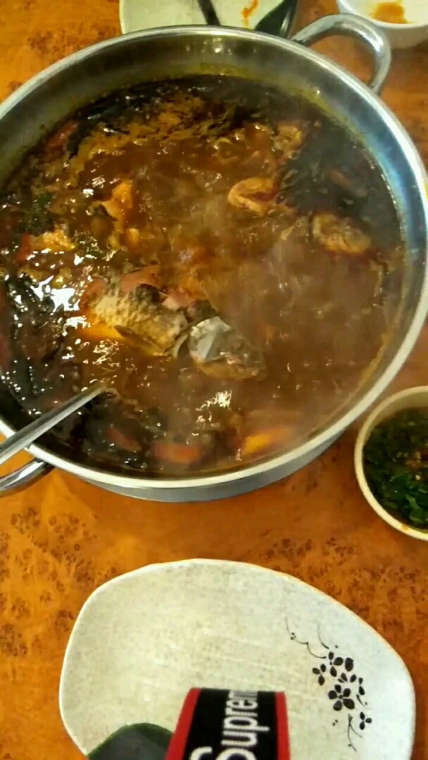 云南曲靖糊辣鱼,辣的爽歪歪