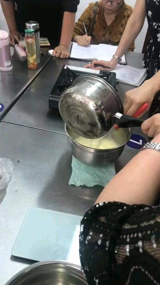 做纸杯蛋糕
