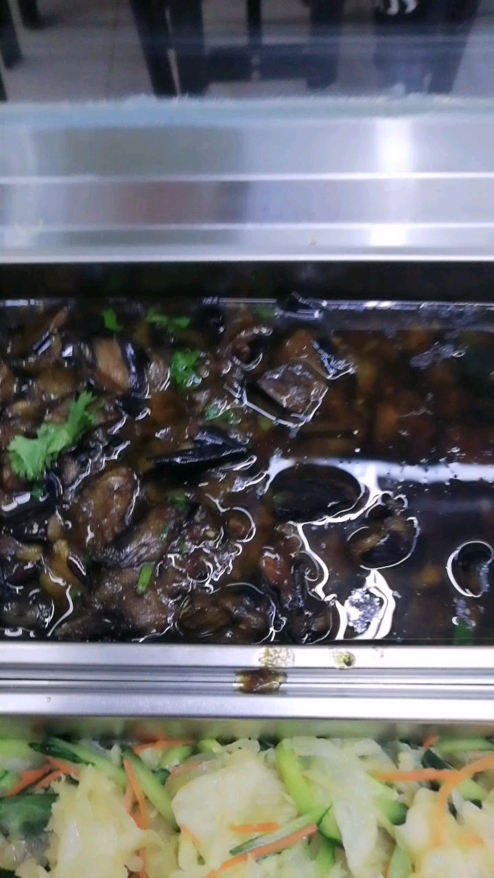 自选烤肉拌饭,精美小菜,吃出不一样的的感觉