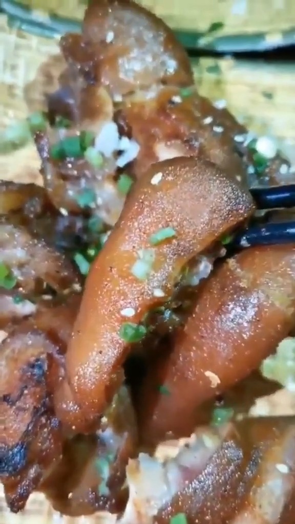 最“难”食的烧烤,Q弹猪蹄,孜然牛肉,真香
