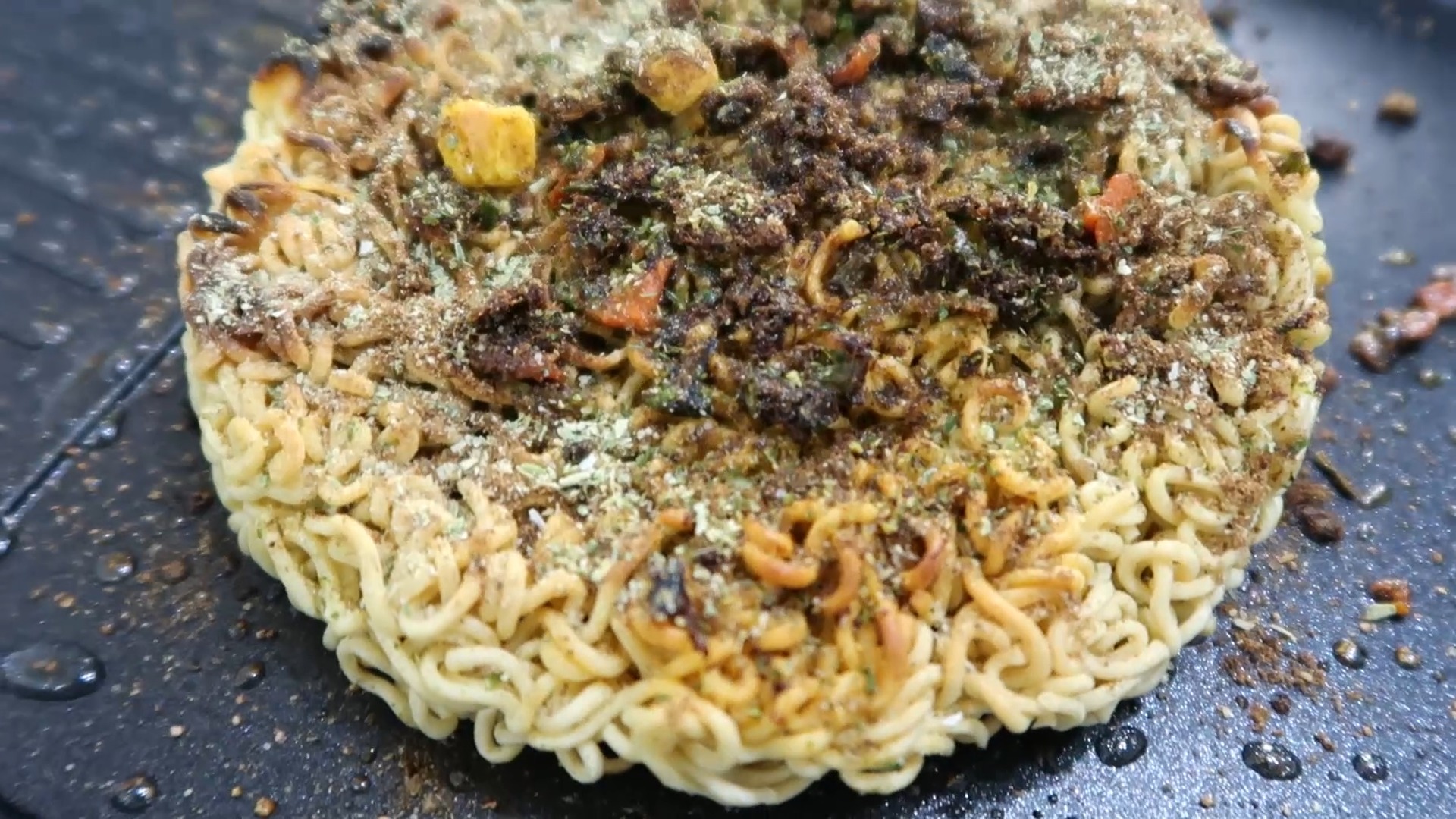 #美食#把方便面烤着吃,味道怎么样?