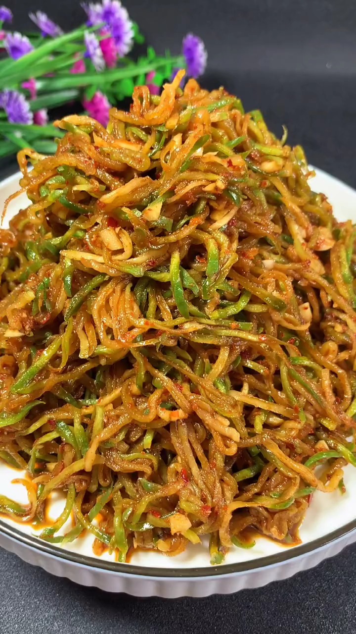 #美食#喝粥下饭,爽口脆脆的萝卜丝咸菜来了!学做起来吧给个红心支持一下吧!