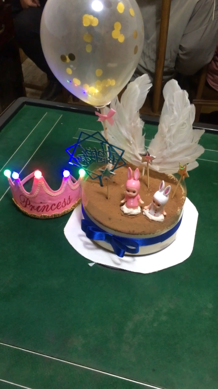 宝宝2岁了。健康生日快乐