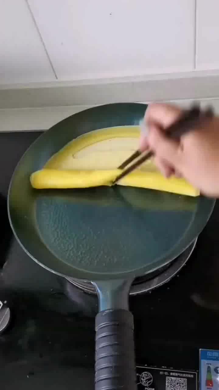 纯鸡蛋做的千层饼,做法简单方便,我还挺喜欢吃的