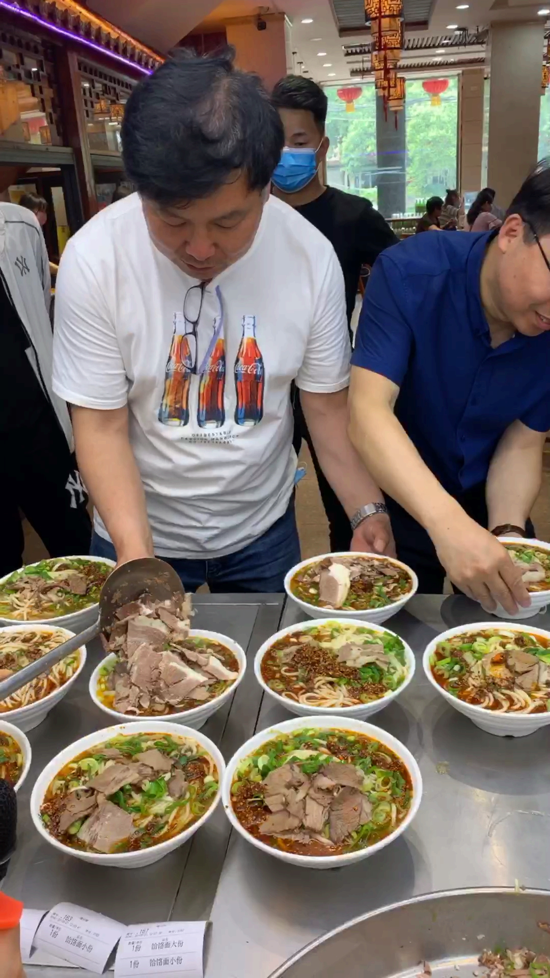 给老铁加勺肉
