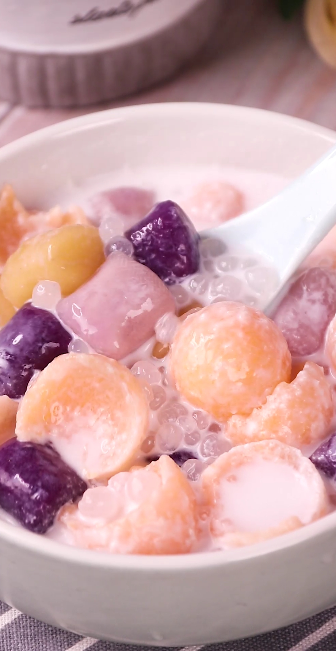 女孩子超喜欢的一道甜品,芋圆奶茶