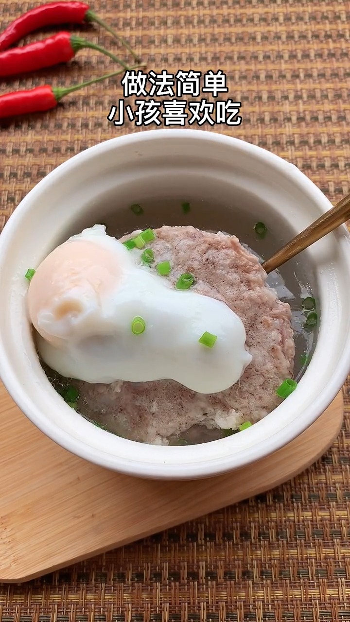 #我要上热门#这个鸡蛋肉饼汤我家小孩很喜欢吃,做法简单,美食教程,宝宝辅食,炖汤,一起吃