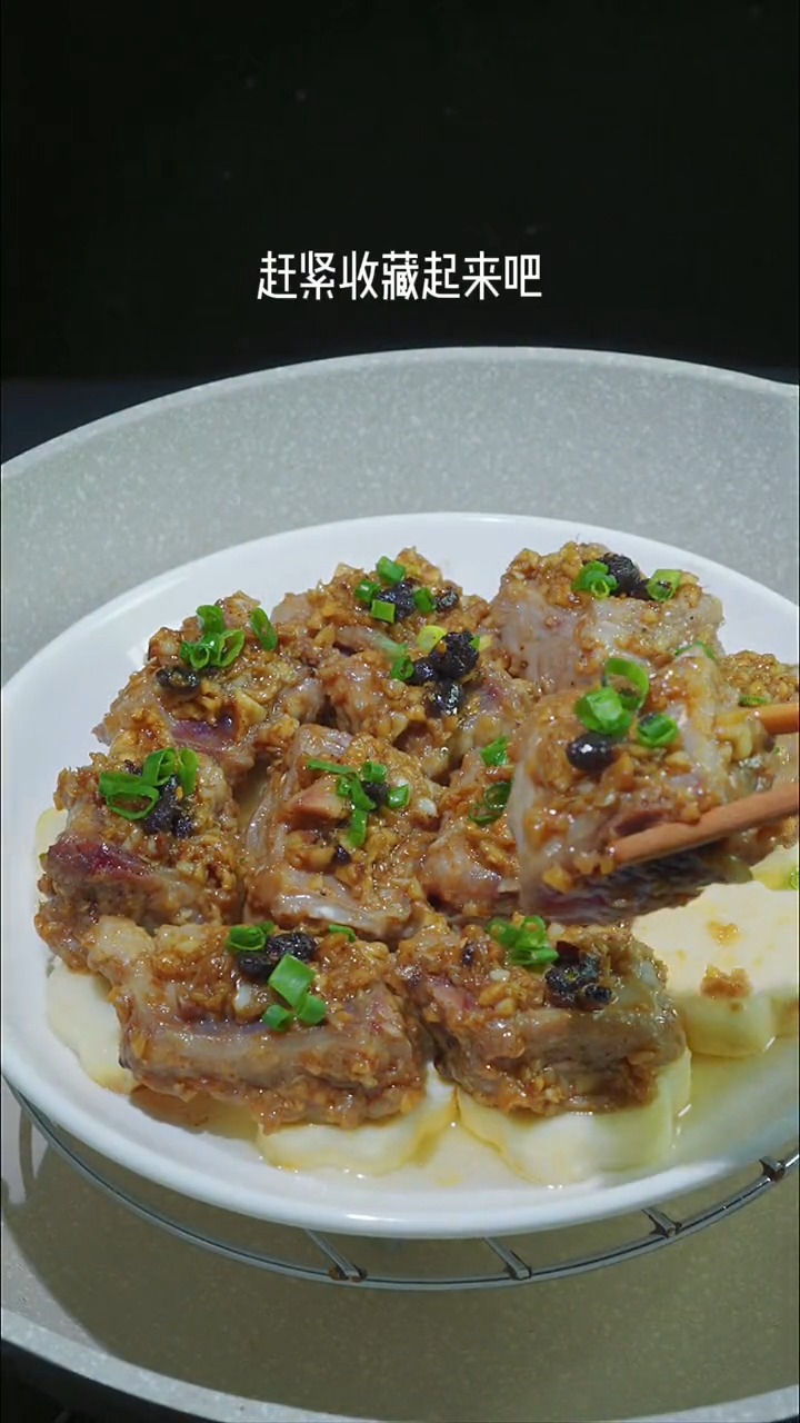#美食#广东的餐桌上怎么能少了这道豉汁蒸排骨呢,做法简单,肉嫩多汁