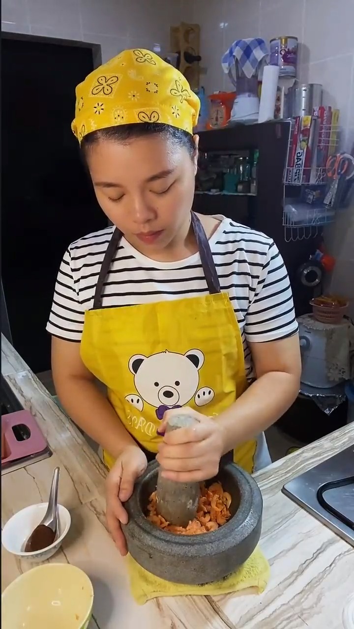 #美食记#娘惹特色美食,香辣虾米糯米卷推荐大家尝试