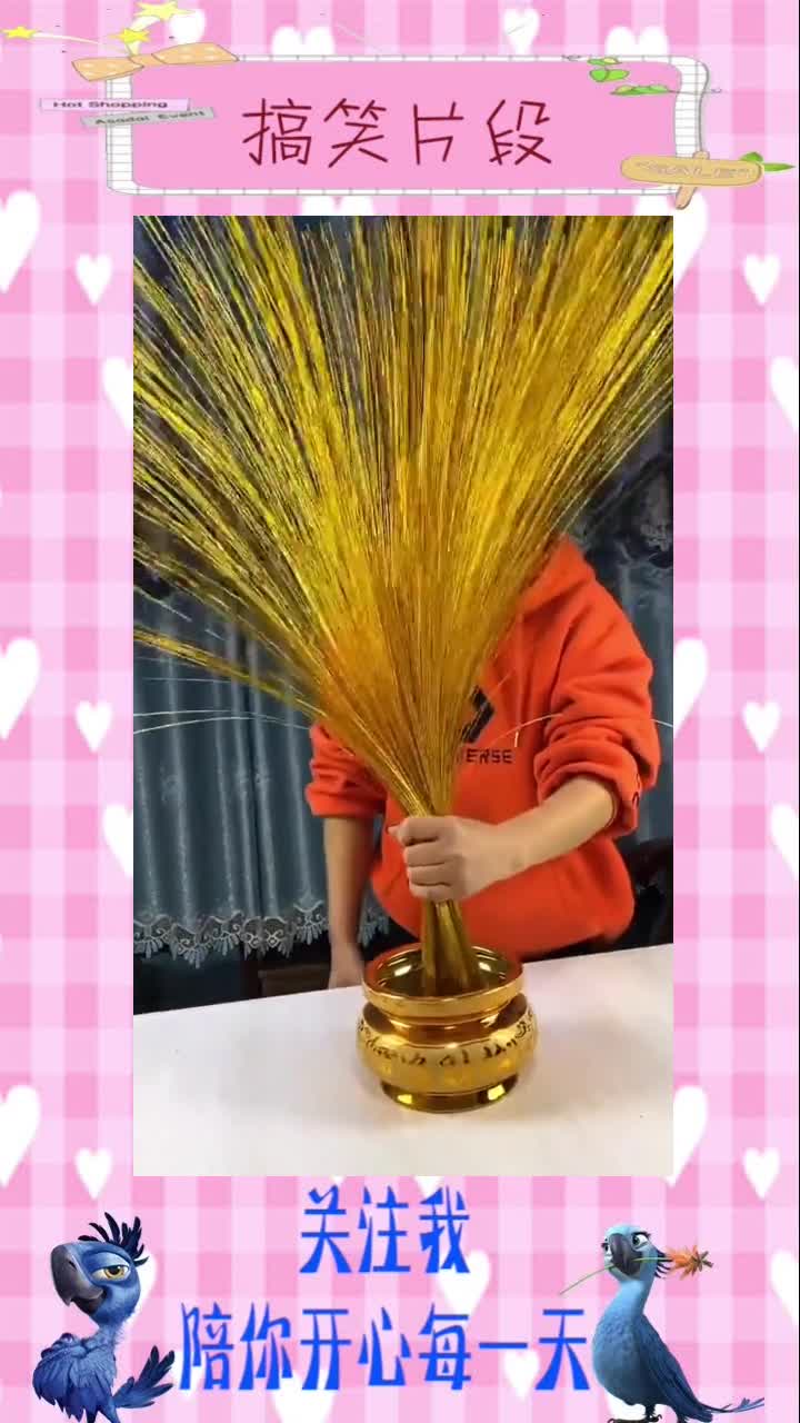 居然用1000根铁丝绑出了一棵发财树,怎么做到的?,搞笑段子