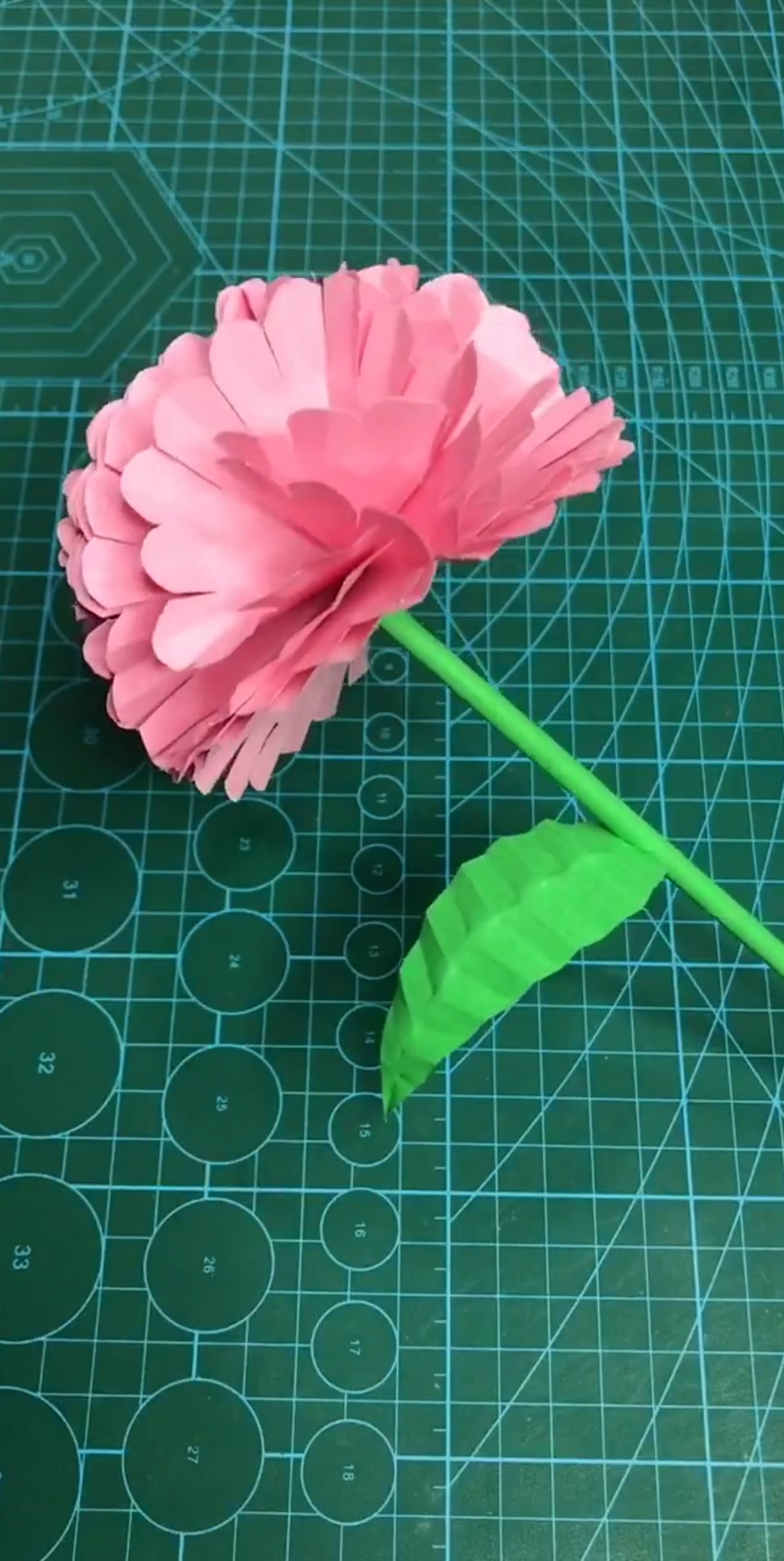 #手工制作#这个花保证一看就会,谁知道这个花叫什么名字呢