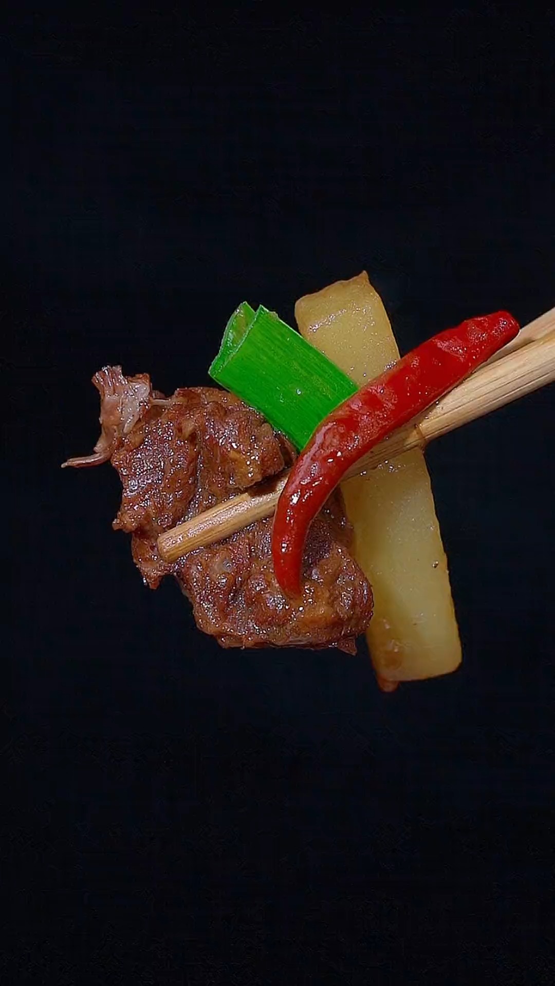 以后你家里要是烧牛肉,你就像我这么做,软烂入味太香了,美食,红烧牛肉
