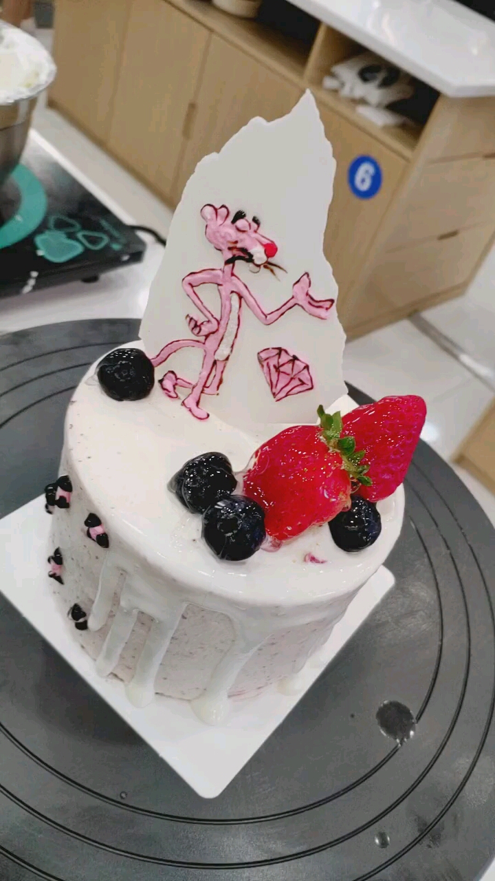 粉红豹蛋糕制作过程。
