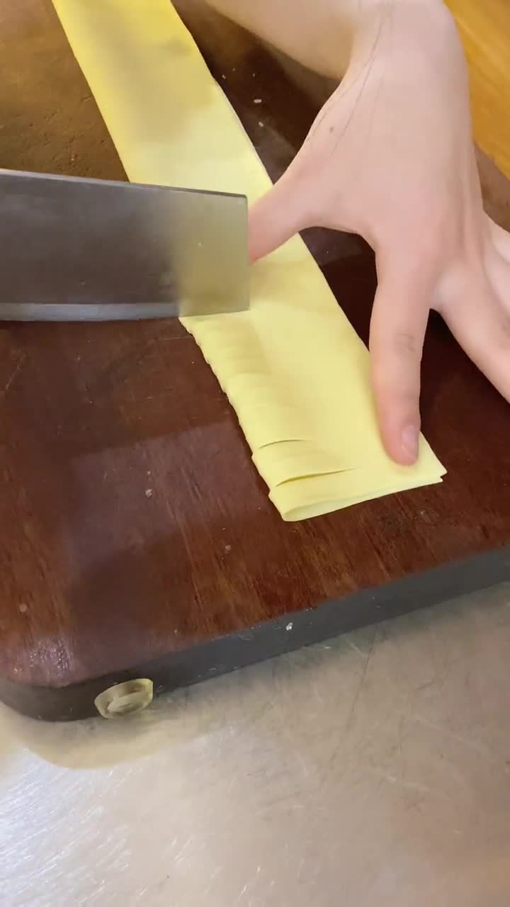 闺女老妈只是想吃盘京酱肉丝你搞这么多花样这颜值绝了美食创作人摩飞折叠暖菜板超级新品