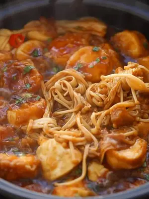 爆好吃的金针菇日本豆腐煲!一锅不够吃美食视频 美食 