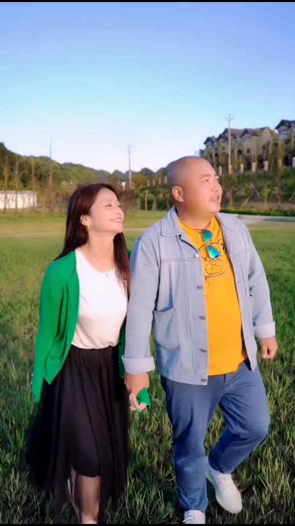 搞笑夫妻生活麻辣烫秦丹danny说实话,找同款