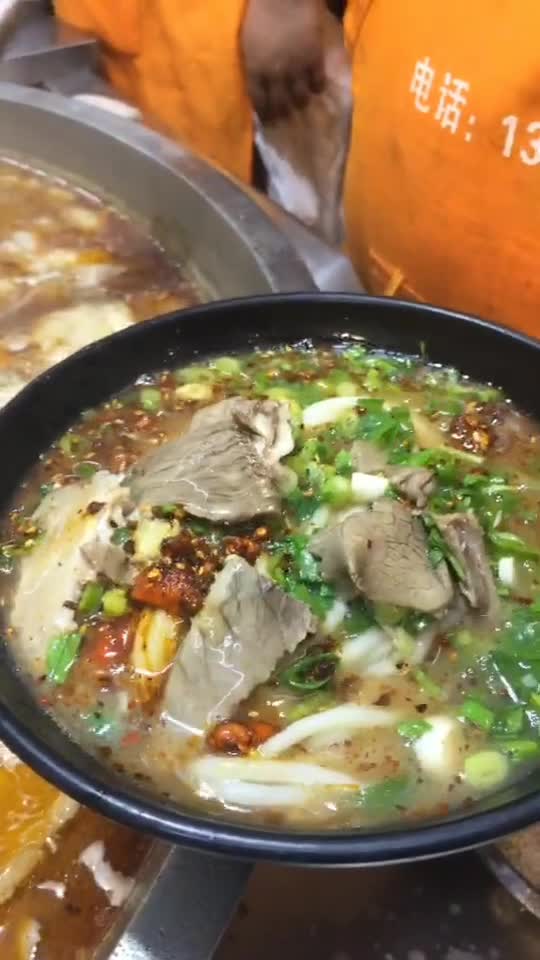 中国的面食文化博大精深,饸饹面只是其中的一种