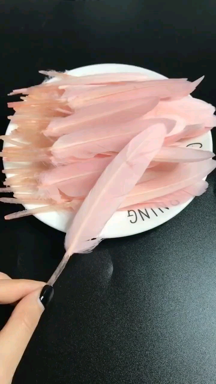 #优秀如我#一根鸡毛做耳环