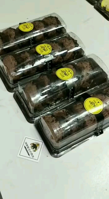 松软香甜的蛋糕,款式各样,烘培道路上一起努力加油( _)