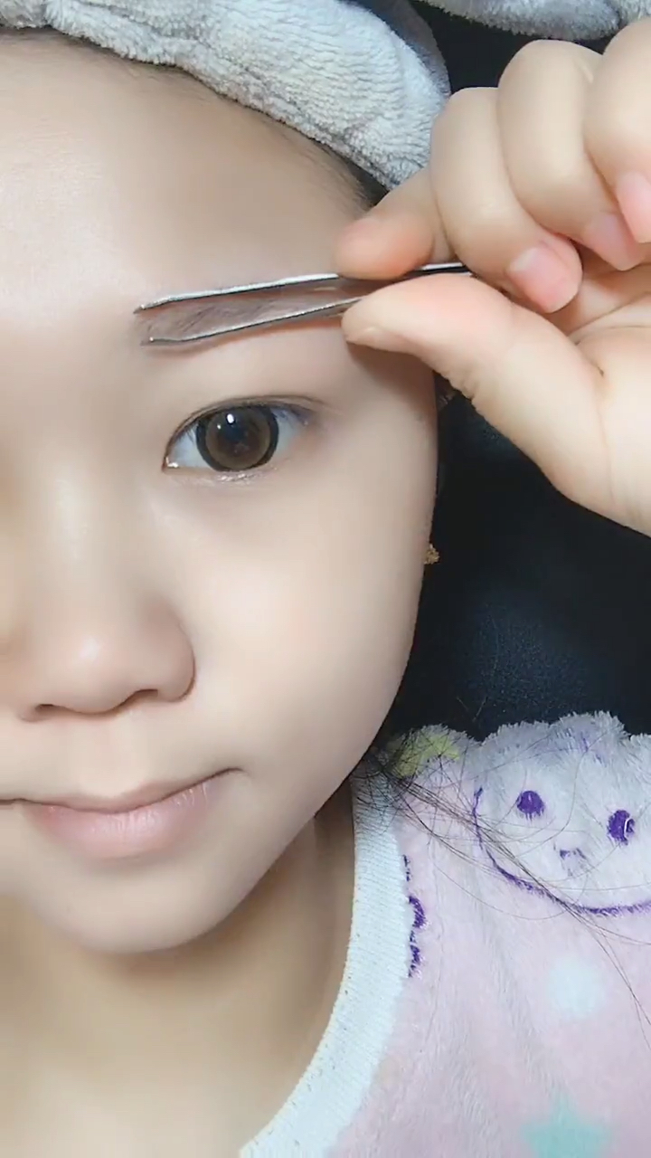 开学最省事眉毛画法