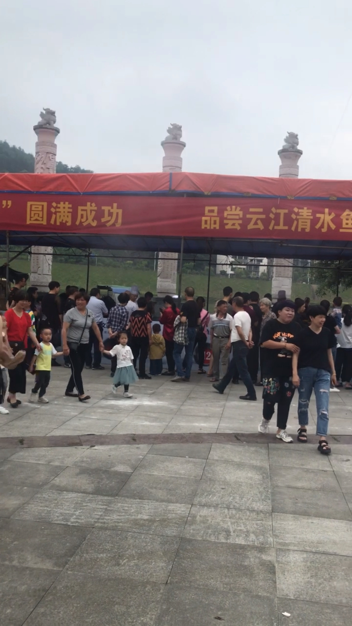 文成鱼头烹饪大赛,欢迎大家来温州市珊溪镇前来品尝包头鱼!珊溪水库里野生包头鱼