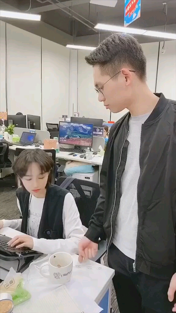 假如把职场行话照做出来……还有什么话呢?@经典破坏王 @ #好物晒出来挑战赛 #