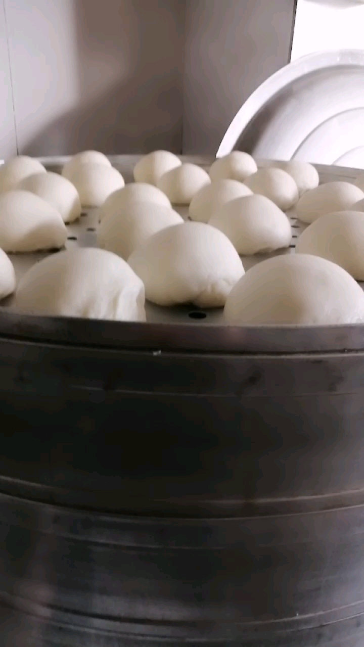 铁锅蒸馒头喽