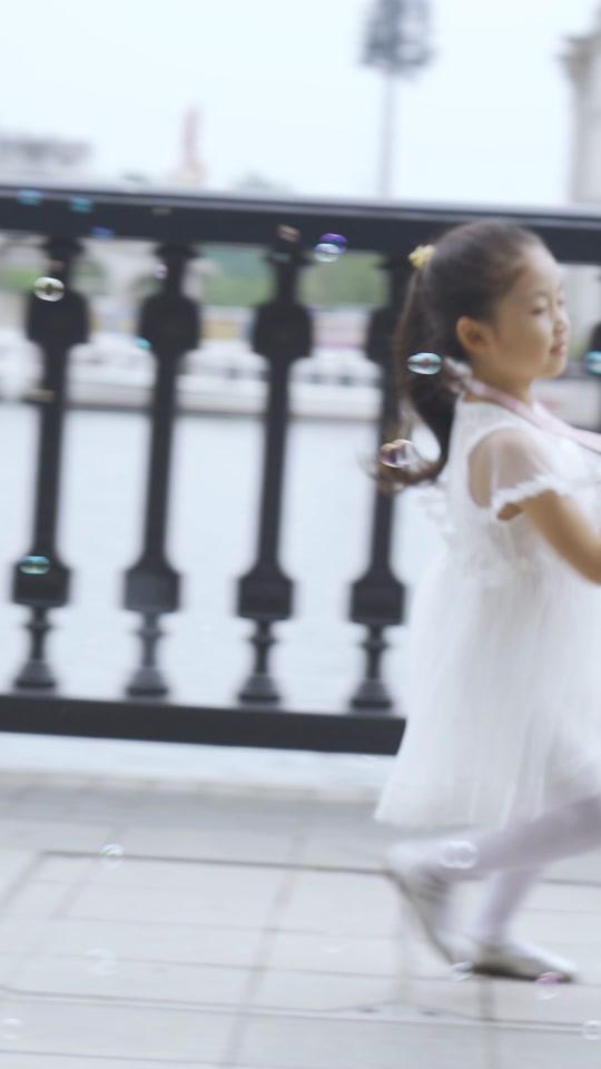 朋友圈发照片要注意哦,不要让有心人有机可趁! #安全  #朋友圈