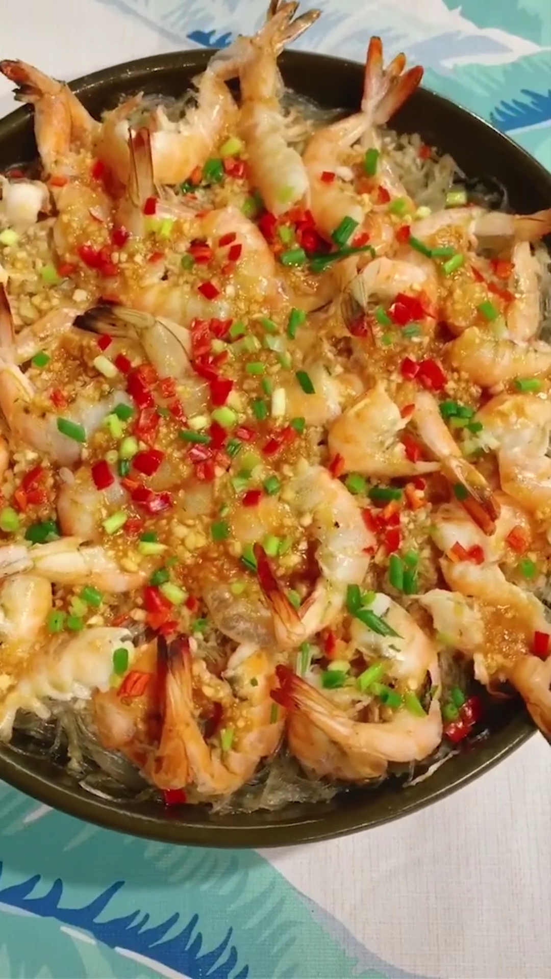 铁板蒜蓉粉丝虾,在家也能做出大厨的味道