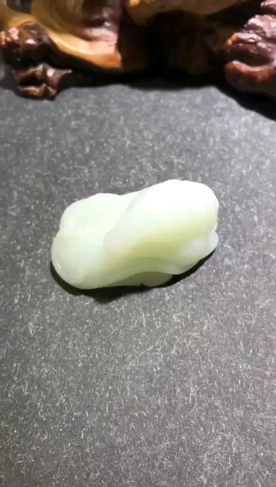 马上封侯是中国传统寓意纹样。由猴子、骏马组成