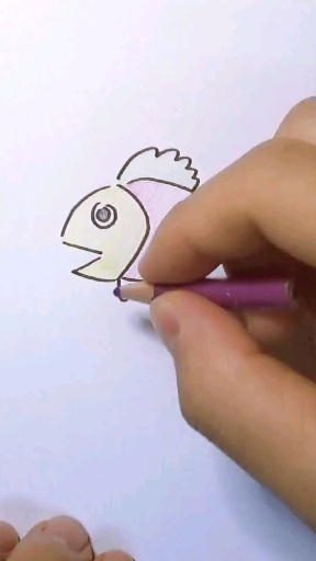 #你喜欢的样子我都有#让我们一起画一条十分可爱的五彩小金鱼吧