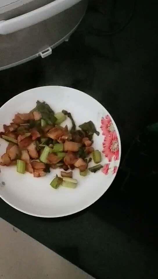 第一次炒菜,来评论一下