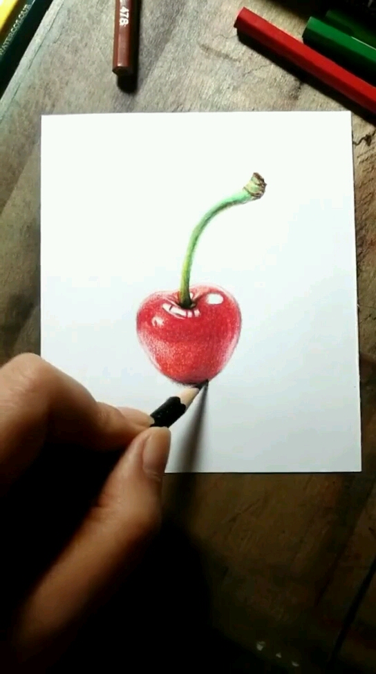 左手画画,比右手差吗?