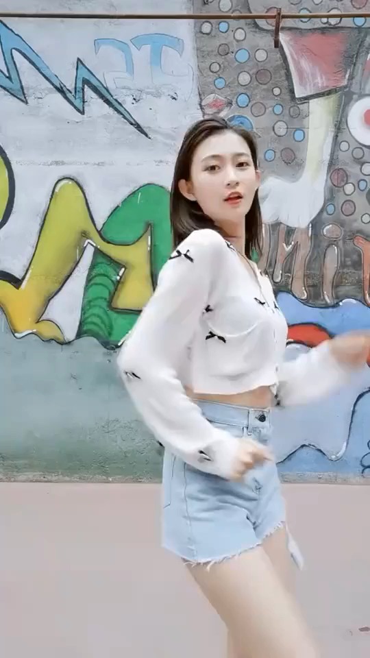 #搞笑视频#据说评论区都是帅哥