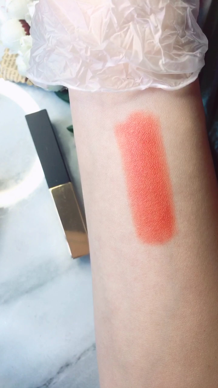 每日推荐色,真是要爱死这个颜色了,太适合夏天了吧,淡淡的奶茶橘,温柔的要死掉了,