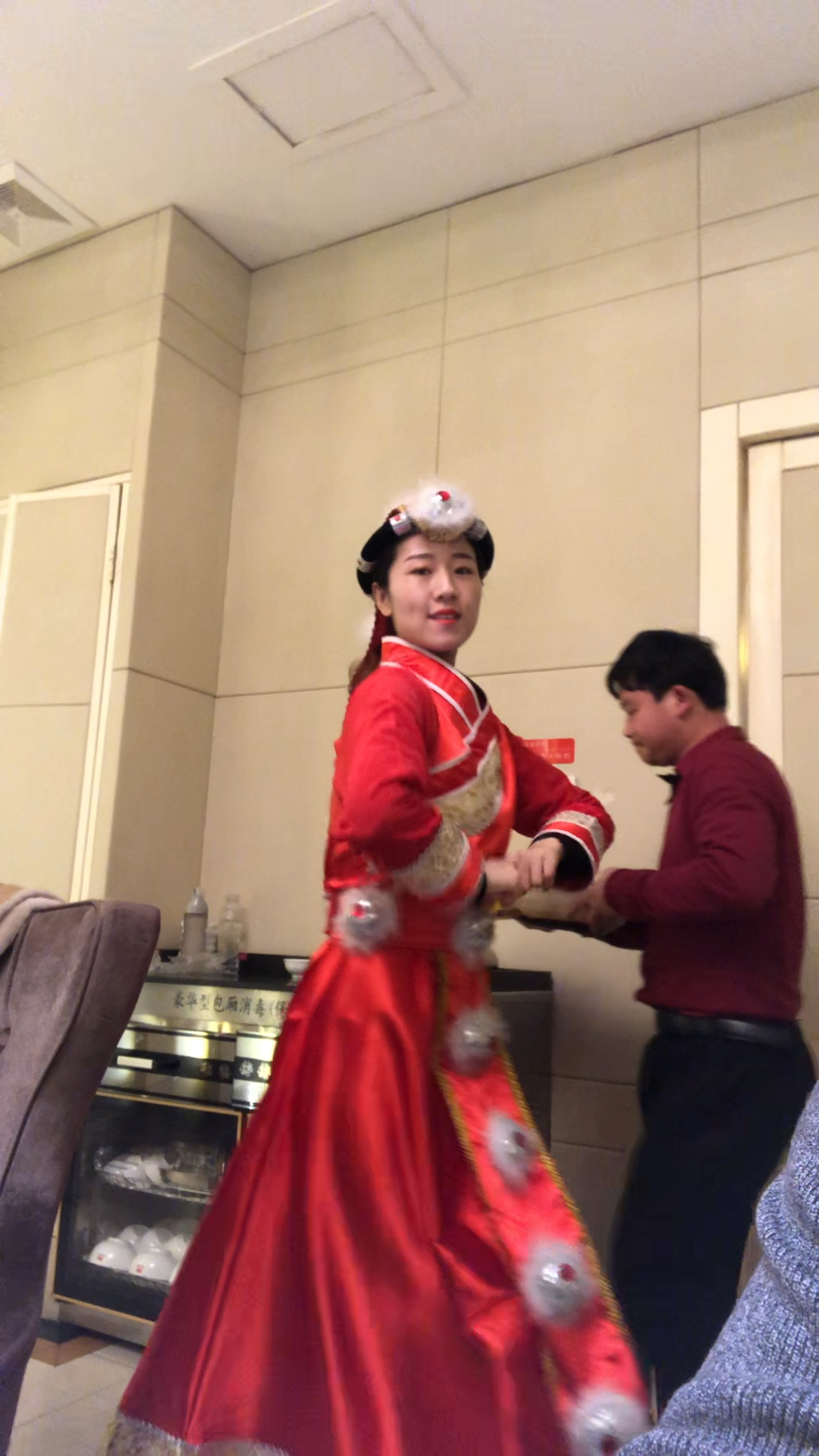 安阳市金狮麟大洒店的蒙古舞